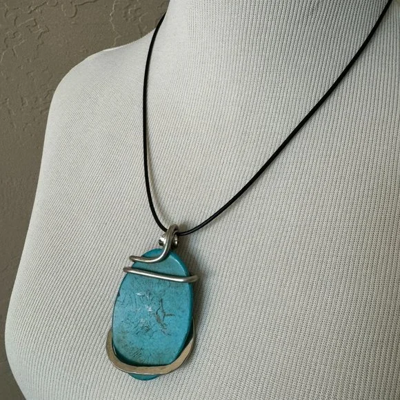 Turquoise and Silver Pendant Necklace | Leather Choker | NWT - Picture 2 of 9